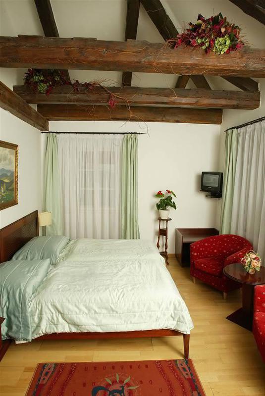 Cerna Liska Hotel Prága Kültér fotó